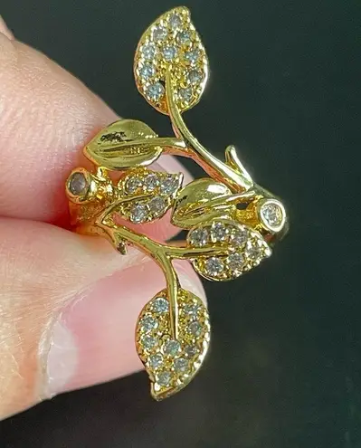 18k gold plated leaf Austrian crystal ring size 7
