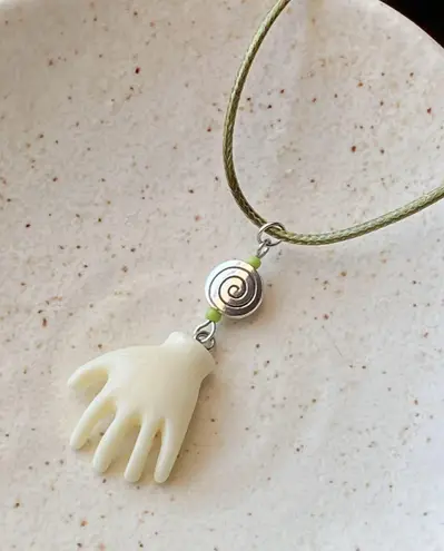Handmade hand swirl unique funky cute necklace🌀✋💚