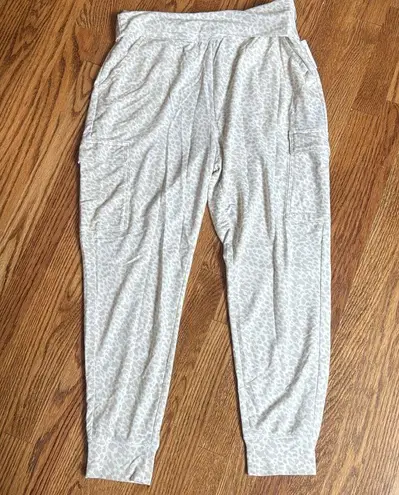 Old Navy  Mid-Rise French Terry Plus-Size Live-In Cargo Jogger Pants