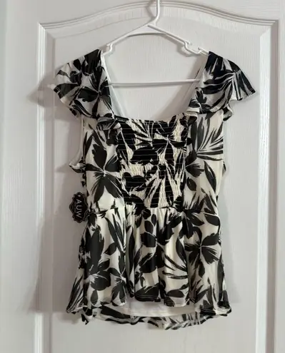 AUW Women’s Black White Side Tie Blouse NWT Sz M. 5049