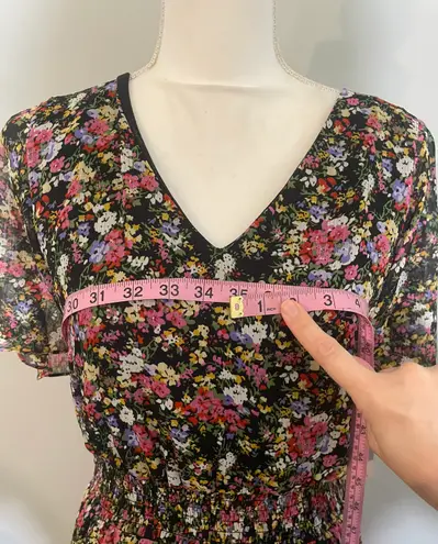 NWT Fuchsia Purple Black V