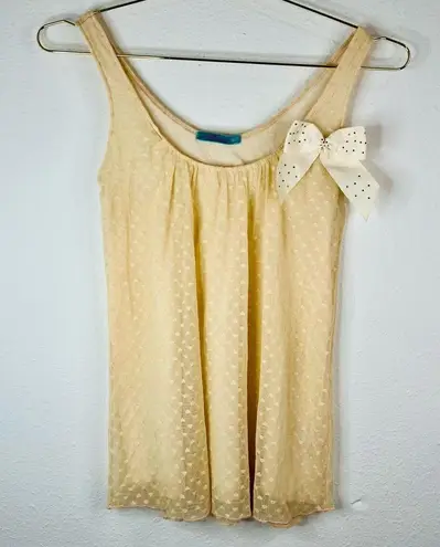 julie's closet Julie’s Closet Women’s Small Cream Sleeveless Tank Top Bow Accent Polka Dot