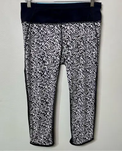 Lululemon  Pace Pusher High Rise Crop Leggings Black Animal Print Reflective 8