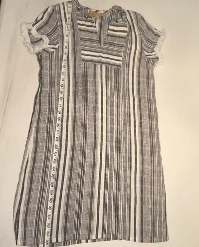 Rungolee Blue & White Trimmed Short Sleeve Split V Neck Dress, Size Small