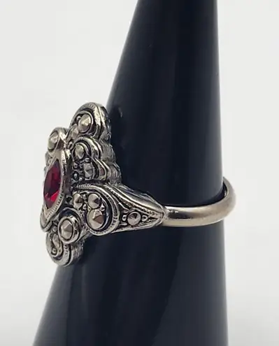Avon Celtic Silver Tone & Red CZ Ring (7)