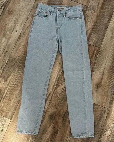 Levi's Wedgie Jeans in Light Wash