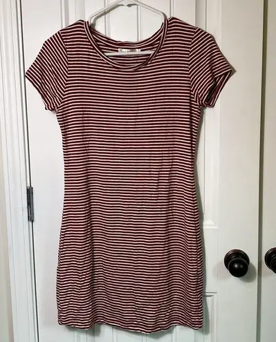 Heart & Hips Womens short sleeve striped crew neck dress. Size Medium
