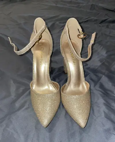 Dream Paris Gold Heels