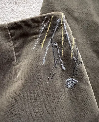 W By Worth Worth Woman’s Dark Green Velour Pants with Embroidery around the side zipper, Sz 6P