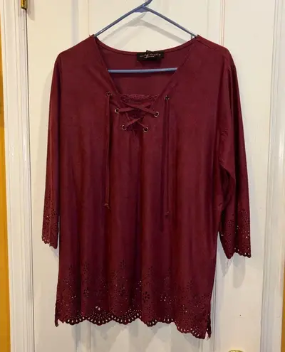 ISABEL HAYLEY BRAND MAROON TOP 3/4” SLEEVE LACE UP TIE IN FRONT LACE LIKE CUTOUT Red Size L