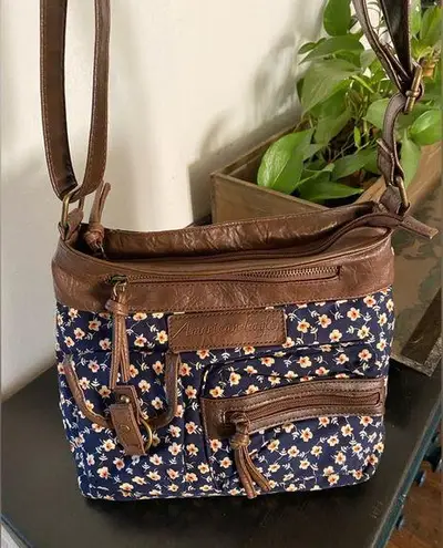 American Eagle floral purse