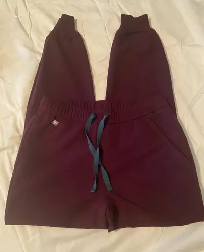 FIGS Women’s  Jogger Pants. Size XS/S. Plum