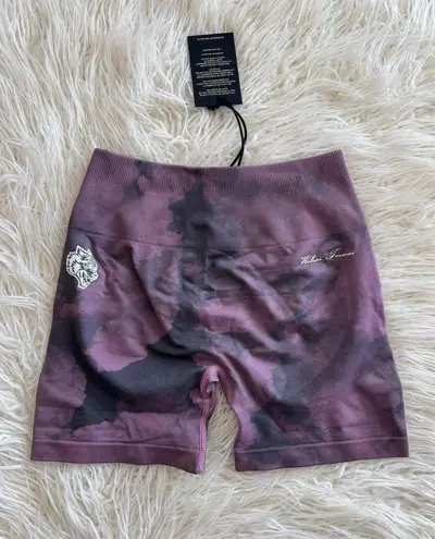 Darc Sport Conquer Seamless Everson Shorts
Cipher Purple Big Ghost Cloud Medium