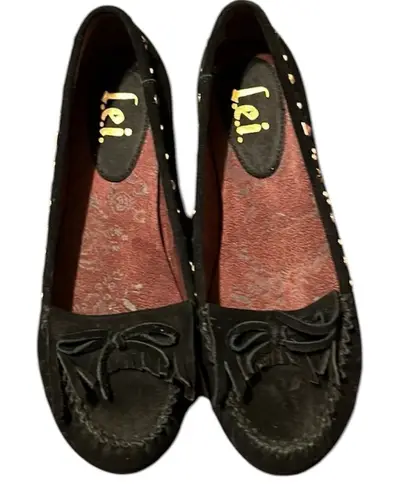 NWOT LEI sizeĀ 9 black suedeāslip on flats with studs stars and tasselātrim