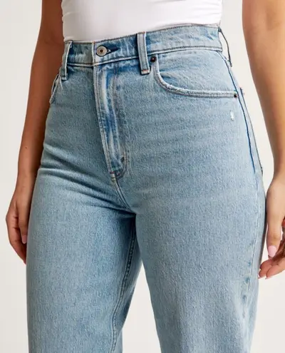 Abercrombie & Fitch Curve Love 90s Slim Straight Ultra High Rise