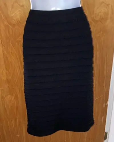 XScape by Joanna Chen Black Pencil Skirt - Size 4
