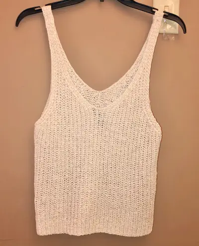 Moon & Madison Crochet Woven V Neck Knit Tank 