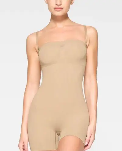 SKIMS Strapless Sculpting Shortie Bodysuit XS