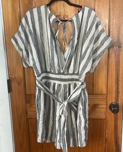 American Eagle  Navy and White Striped Criss Cross  Wrap Romper XL v neck