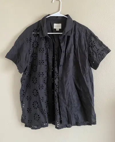 American Eagle Floral Button Down Shirt