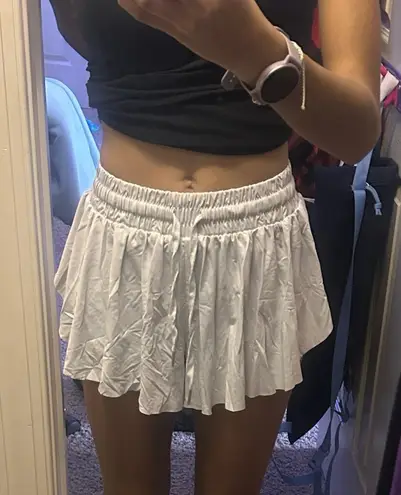 Amazon  Flowy Shorts White - Image 1