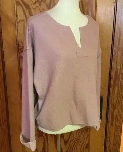 Urban Outfitters Beachy salmon knit shirt