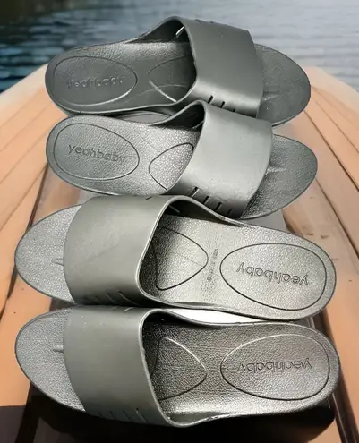 Cloud Nine Soakology Spa Slides Sz 10-11 M / Sz 7-8 W