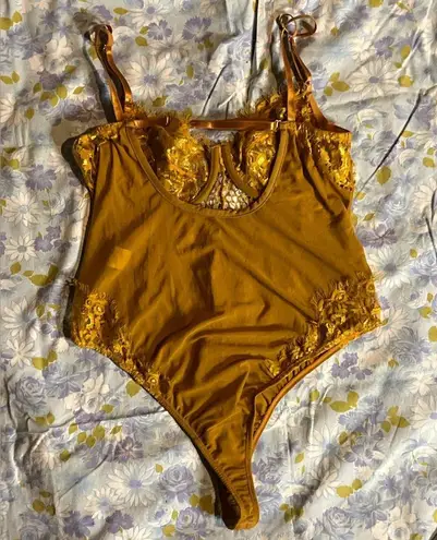 Windsor LG  Mustard yellow cut out lace bodysuit