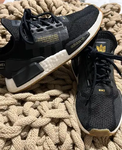 Adidas NMD R1 V2 Sneakers Black Gold Metallic RARE Find