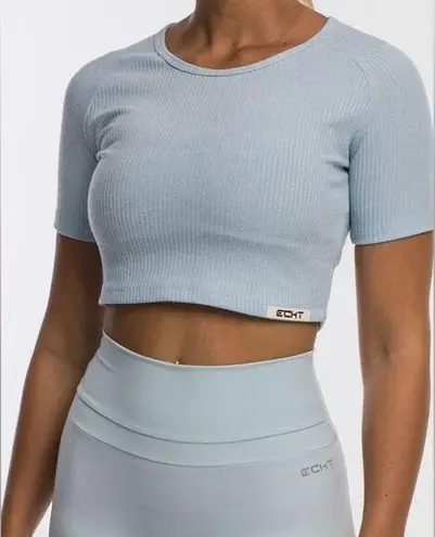 ECHT  Comfort Short Sleeve Active Ribbed Cropped Stretch Tee Baby Blue Size Small