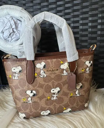Coach  X Peanuts City Mini Tote Bag In Signature Canvas With Snoopy Print CBS83 - Image 1