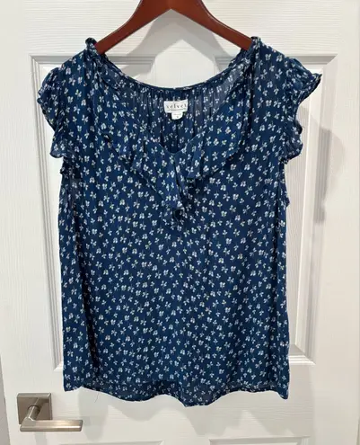 Anthropologie Velvet by Graham & Spencer Blue and White Floral Ruffle Top size Size M