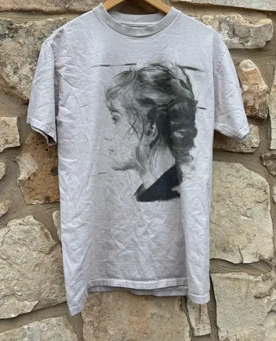 Taylor Swift  evermore t-shirt size large 