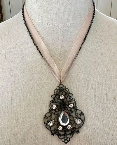 Edwardian style teardrop rhinestone pendant necklace