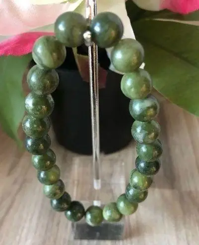 Green Jade Natural Stone Beads Stretchable Bracelet 7"