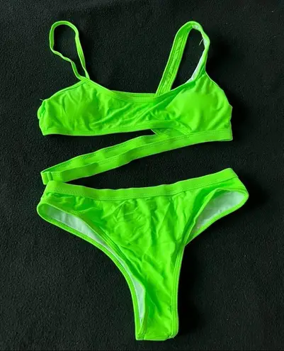 Boutique Asymmetrical cutout cheeky bikini set green
