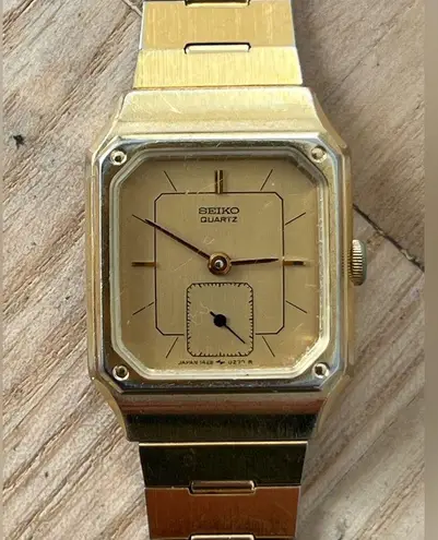 Seiko Super Rare Vintage Ladies Watch Octagonal Gold Dial Gold Bracelet