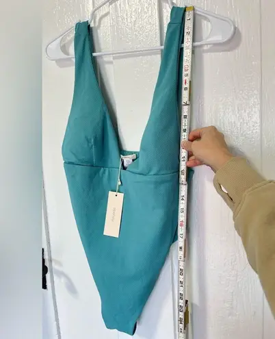 Eberjay NWT Eberjey Vivian textured pique deep V swimsuit ocean blue Large