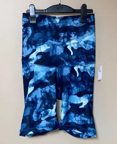 Old Navy NWT maternity blue camo full belly panel biker shorts