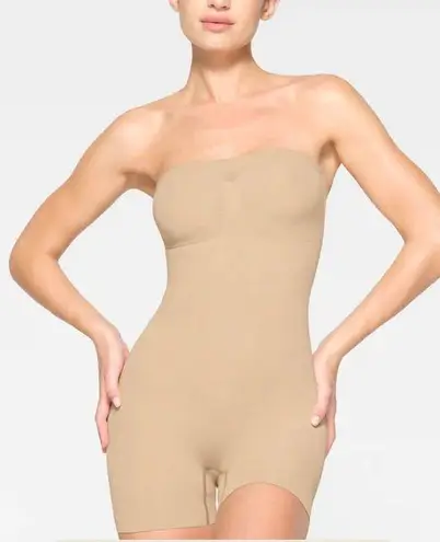 SKIMS Strapless Sculpting Shortie Bodysuit