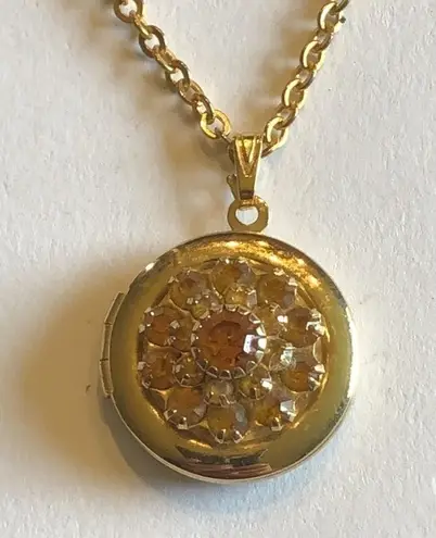 Vintage Gold Tone Avon CZ Citrine Rhinestone Locket Pendant Necklace