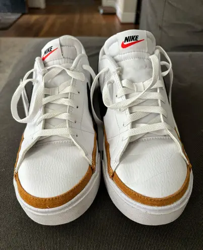 Nike Court Legacy Sneakers