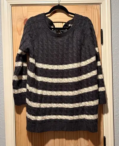 Cozy Casual Sweater Womens Small Medium Grey Cream Striped Ribbon Tie Oversized