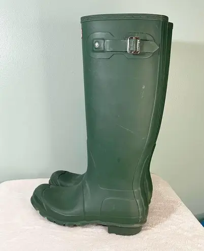 Hunter  Women's Green Adjustable Waterproof Original Tall Rain Boots Size 8M / 9W