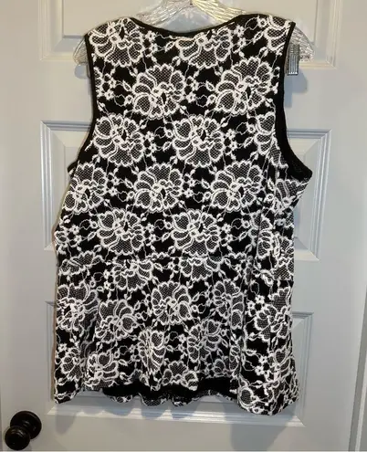 I.N.C International Concept Black/White Floral Lace Peplum Top size 2X