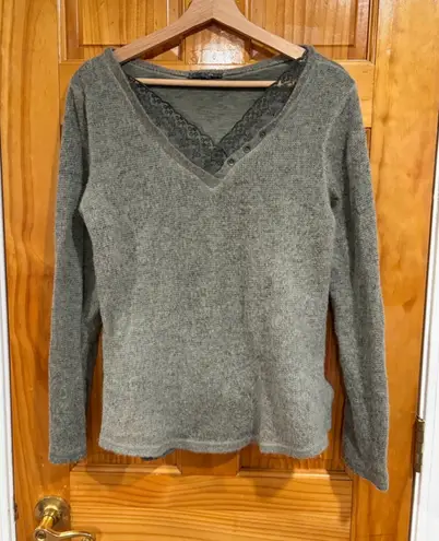 Tempo Paris Lace Trim V-Neck Knit Sweater Top Gray Long Sleeve Size XL