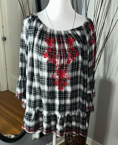 Fever Black and White Ruffled 3/4 Sleeve Blouse Size XL