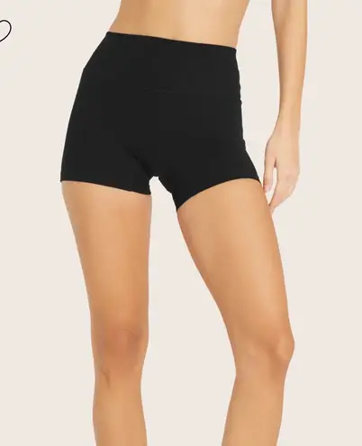 Set Active NWOT FORMCLOUD CLOUD SHORTS