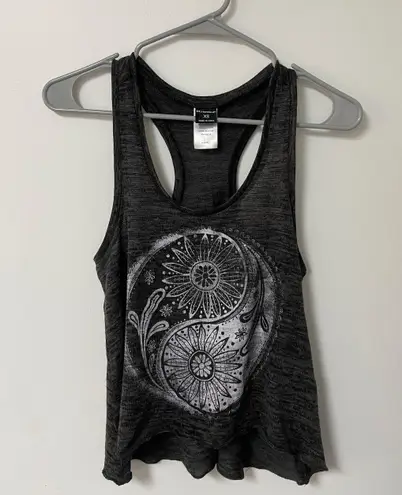Razorback Tank with Yin & Yang Symbol Gray Size XS - Image 1