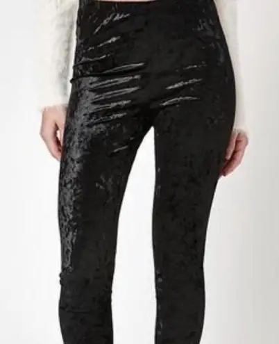 Versona Black Crushed Velvet Pants – Size Medium